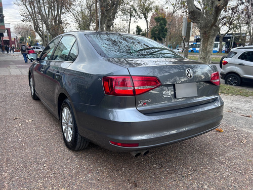 Volkswagen Vento 2.0 Advance 115cv