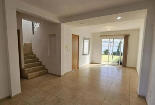 Casa En Venta, Col. San Miguel Totocuitl, Toluca Lr17