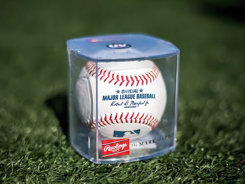 Pelota Mlb Beisbol Rawlings Y Base Transparente Exhibidor