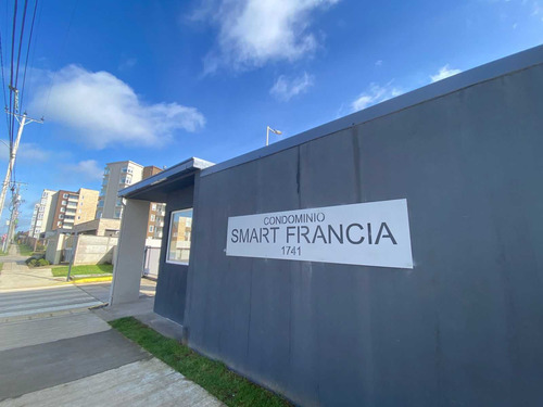 Departamentos, Av. Francia. Smart Francia (66140)