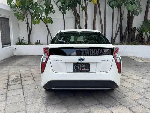 Toyota Prius 1.8 Premium Cvt