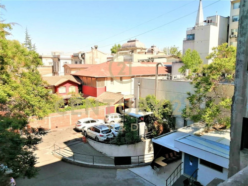 Imagen 14 de 15 de Venta De Oficina Con 254mts2 Y 1e, En Calle Dieciocho, Sa...