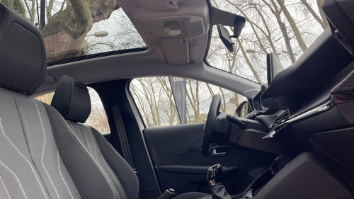 Imagen 23 de 25 de Peugeot 208 Allure Pack