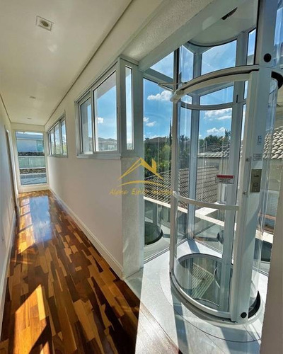 Imagem 9 de 12 de Belíssima Casa Para Venda Com 680 M² A/c Valor R$ 5.400.000. - 38
