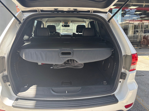 Jeep Grand Cherokee Laredo V6 Lujo 4x2 At