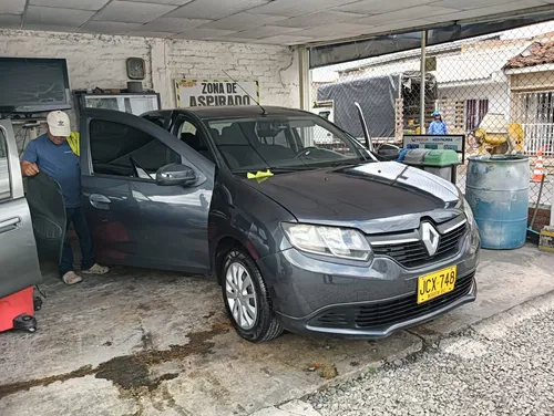 Renault Logan 1.6 Expression