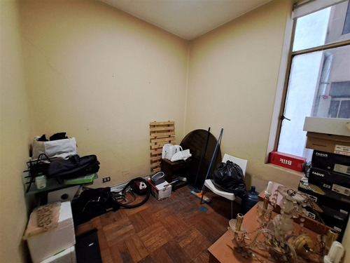 Departamento En Venta De 4 Dorm. En Paseo Bulnes, Santiago
