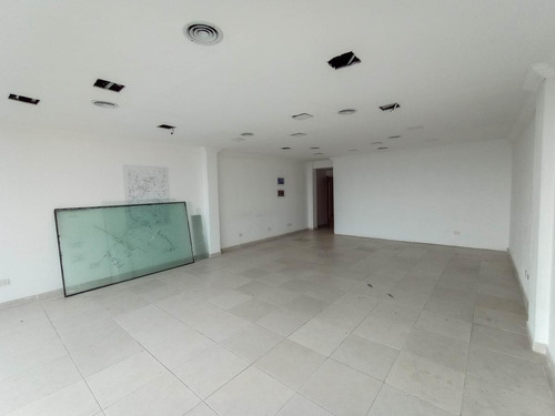 Imagen 5 de 23 de Oficinas Premium De 70 - M2 En Florida Oeste, Próximo A Panamericana - Cercana A Capital