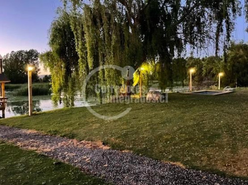Parcela De 4.286m2 Con Casa Como Nueva De 180m2, Lago Rapel
