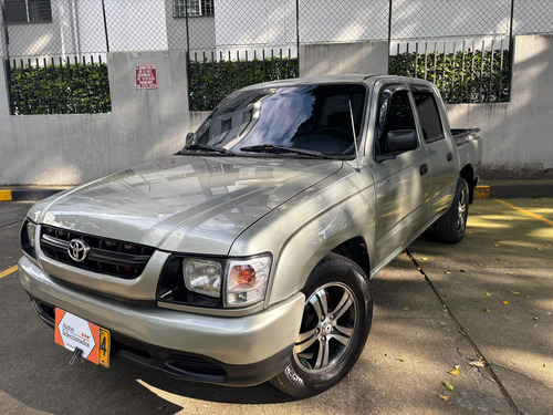 Toyota Hilux 2.4 Et