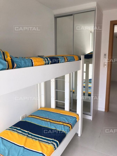 Imagen 10 de 12 de Apartamento De Dos Dormitorios En Venta En Torre Con Servicios - Punta Del Este Roosevelt