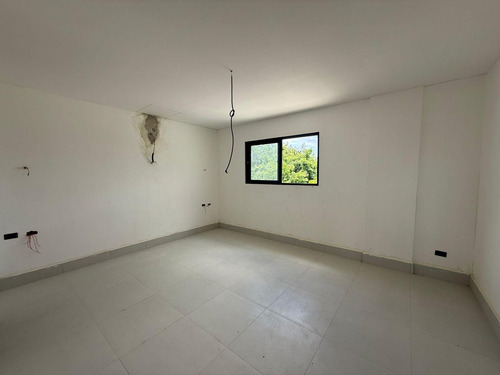 Villa En Venta En Playa Nueva Romana, A Estrenar.