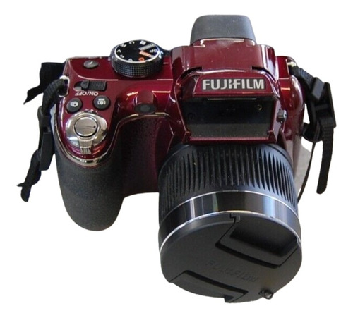 Camara  Fujifilm Finepix S3380 Super Wide 26x Zoom 14mp  Red