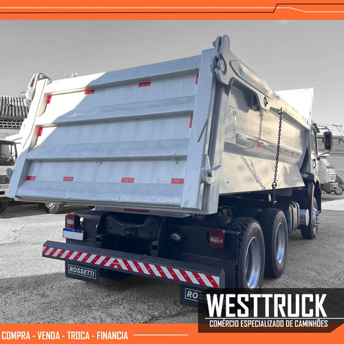 Volkswagen 26-280 Modelo 2015 Com Caçamba
