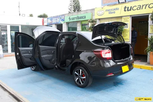 Renault Logan 1.6 Exclusive