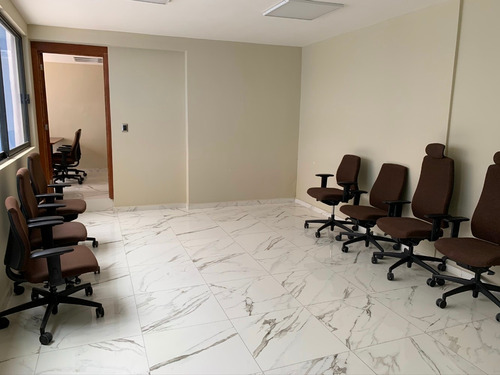 Imagen 9 de 14 de Casa Con Excelentes Espacios Para Tu Empresa. Disponible