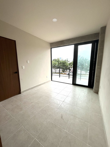 Departamento Para Estrenar Con Roof Garden En Av Nader Cancun