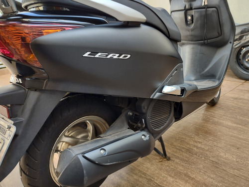 Imagem 5 de 12 de Honda Lead 110 2014/2014 Só 8440km Preta Fosco