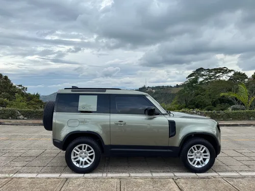 Land Rover Defender S90 2021