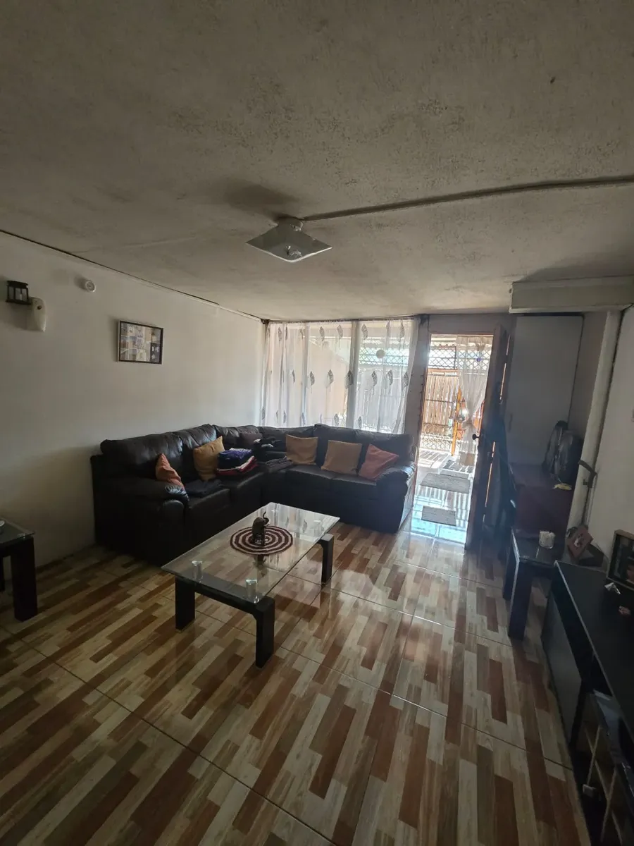 Imagen 3 de 8 de Se Vende Comoda Casa En Av Condell, San Bernardo.