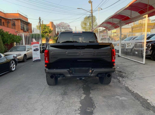 Imagen 5 de 10 de Ford Lobo Raptor
