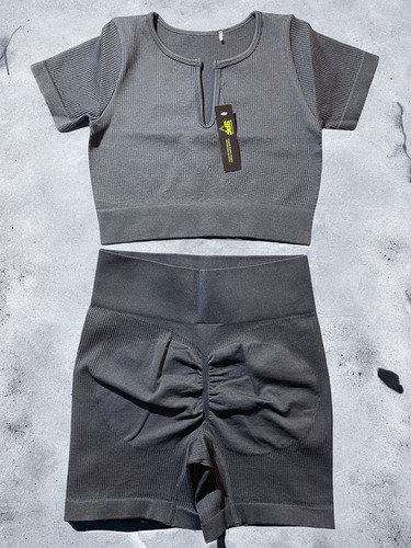 Conjunto Crop Top Y Calza Push Up