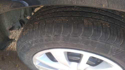Imagem 10 de 11 de Renault Sandero 2015 1.0 16v Expression Hi-flex 5p