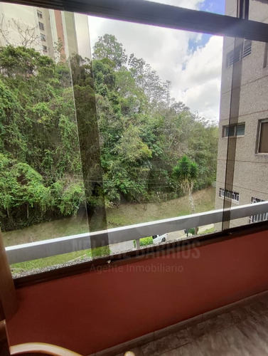En Venta Apartamento Piso Bajo San Antonio De Los Altos-el Picacho-el Trébol I Remodelado 120 M2 4/2/1
