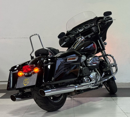 Excelente Harley Davidson Electra Glide 2019
