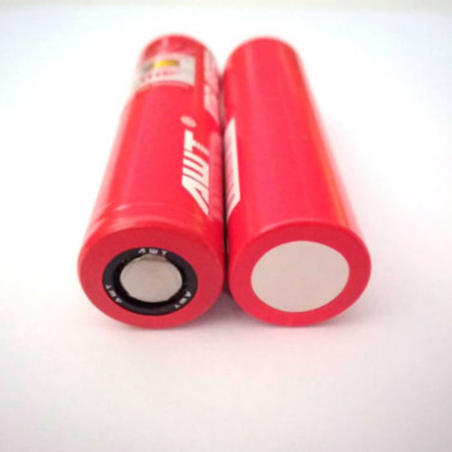 Imagen 4 de 5 de Cargador 18650 + 2 Baterías Li-io Plana-awt 3000mah