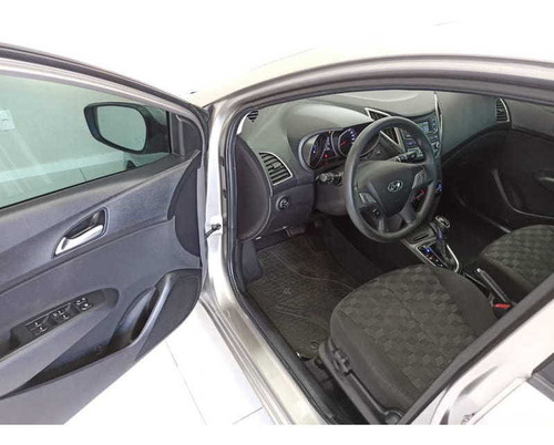 Imagem 13 de 15 de Hyundai Hb20 1.6a Comf 2017