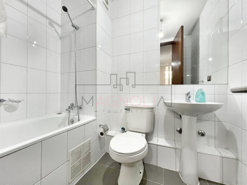 Departamento En Venta De 4 Dorm. En Las Condes