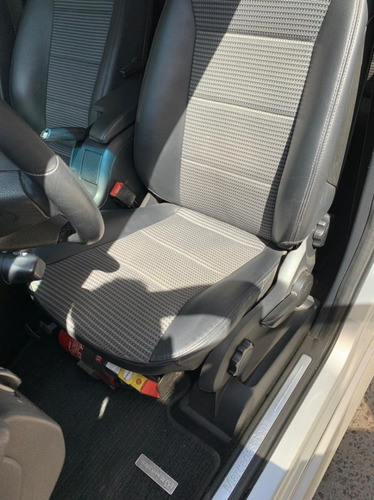 Mercedes Benz B200