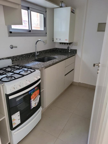 Imagen 10 de 22 de Venta Departamento 2 Ambientes C/ Cochera Y Parrilla Apto Profesional Centro San Fernando