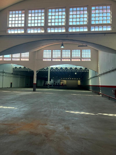 Excelente Deposito En Alquiler De 2700 M2 Cub En Munro, Vicente Lopez