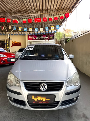 Imagem 10 de 12 de Volkswagen Polo Sedan 1.6 Mi Comfortline 8v Flex 4p Manual