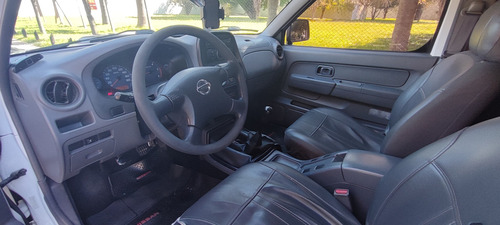 Nissan NP300 2.5 Cabina Doble 133cv 4x2