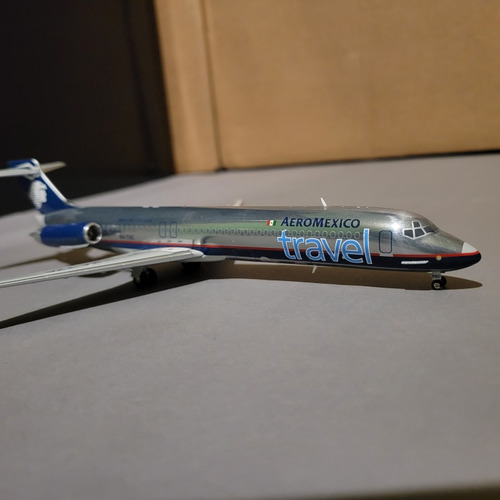 Avión Aeromexico Travel Md-87 Escala 1:200 Gemini 200