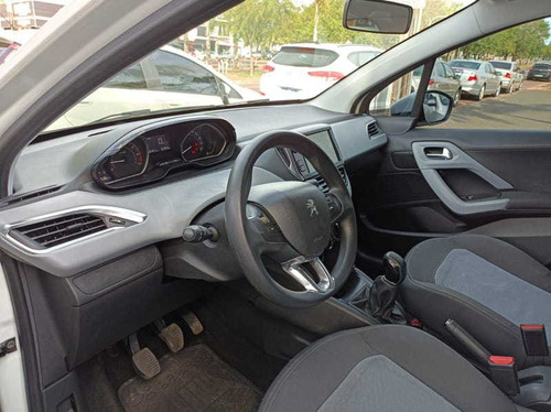 Imagem 6 de 11 de Peugeot 208 1.2 Active Pack 12v Flex 4p Manual 2015