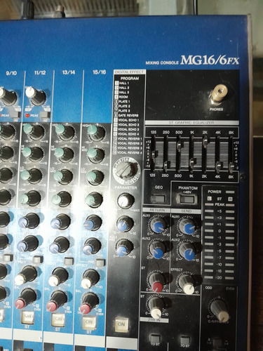 Consola Mixer Yamaha Mg16/6fx Impecable