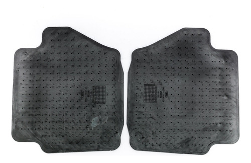 Imagen 3 de 7 de Kit Alfombras Ford Fiesta Kinetic Design