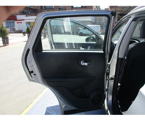 Nissan Qashqai 4X4 2000CC AT AA