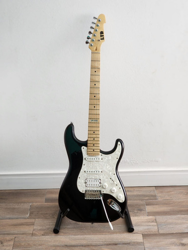 Esp Ltd St 213 Blk Hss Stratocaster + Estuche Diestro Negro Maple - Arce