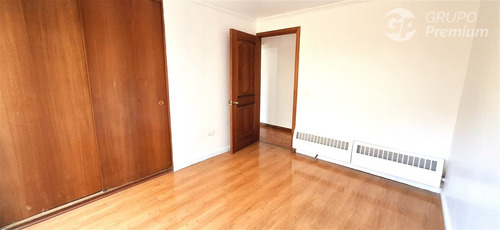Departamento En Venta De 4 Dorm. En Concepción
