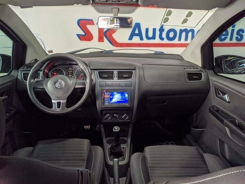 Imagem 6 de 10 de Volkswagen Crossfox