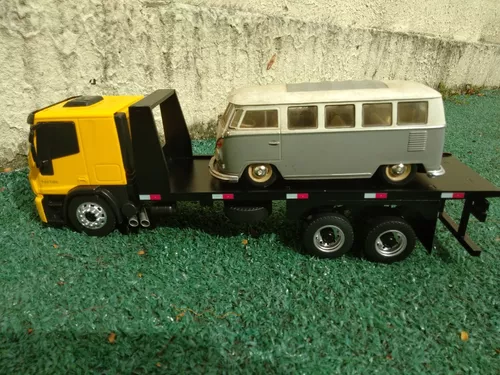 Miniatura de um caminhão arqueado 👌 Curta Brasil do Trecho, By Brasil do  Trecho