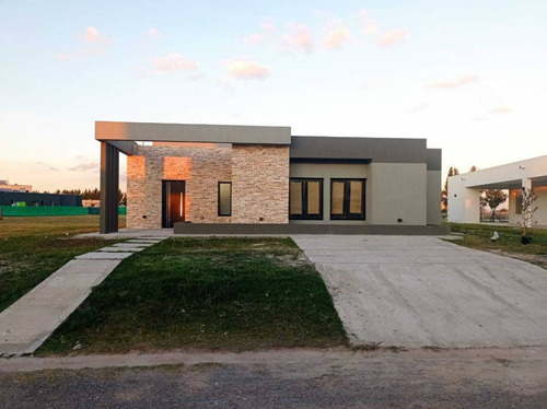 Venta Casa De 4 Ambientes A Extrenar Cruz Del Sur San Vicent