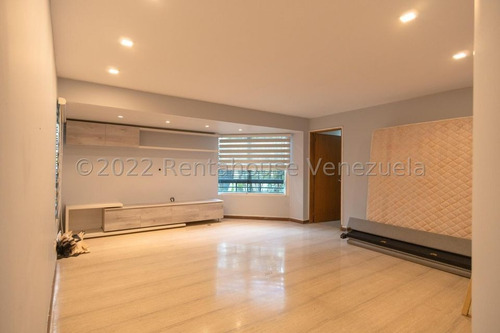 Imagen 8 de 15 de Elisa Erebrie Vende Apartamento Los Chorros 0412.019.92.69 Código: 22-21352