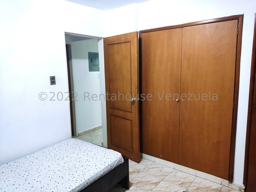 Imagen 14 de 30 de $$ Ajlópez $$ Apartamento En Venta Centro Barquisimeto Lara, $$. Aj $$ 04245257450 Cód. Rah $ Codigo 23-10632 $ 28000 83 M²