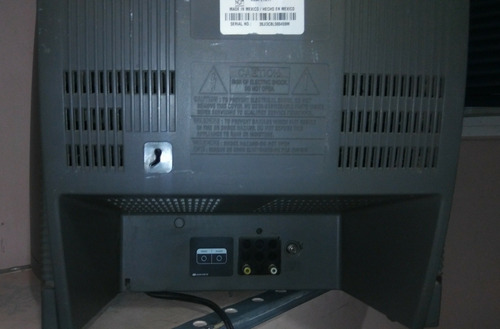 Imagen 3 de 6 de Televisor Samsung 21 Pulgada Sin Control Ni Antena Operativo